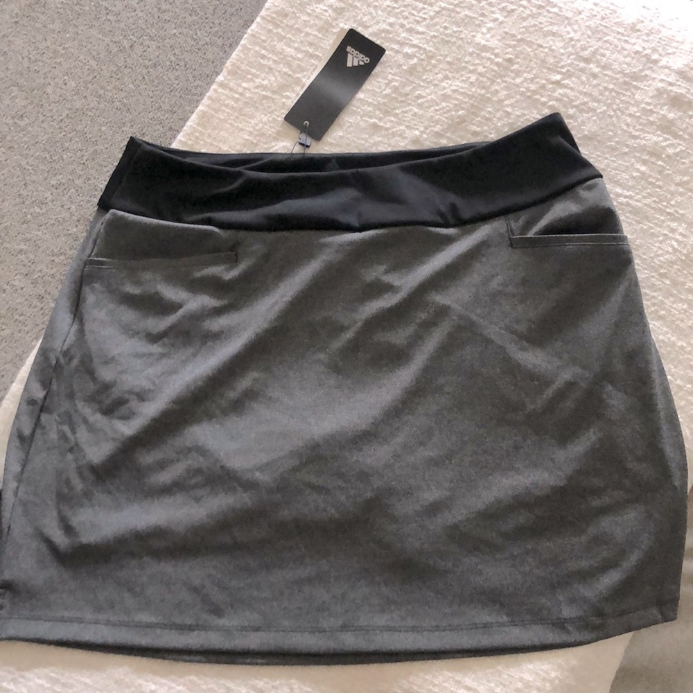 NWT Adidas women’s grey M active skort